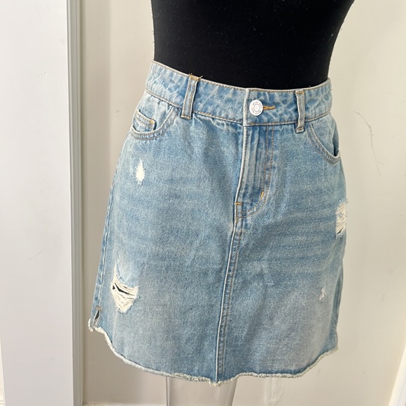Noisy May Distressed Who Care Care Denim Jeans Skirt Size Medium - Picture 12 of 13